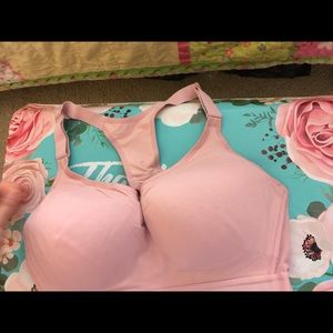 Soft ballerina pink Sports Bra